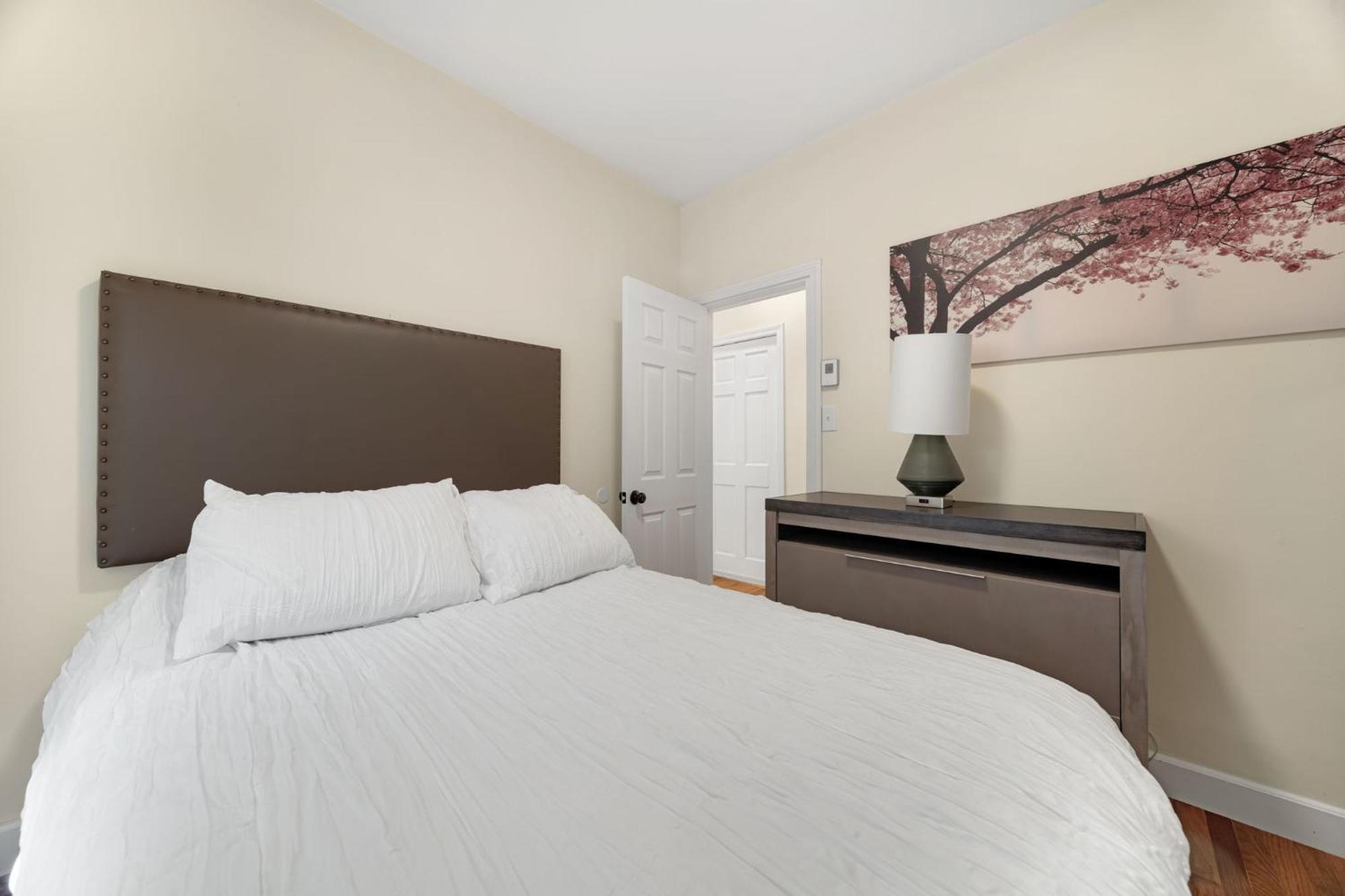 Newly Renovated 2Br1Ba Apt At The Boston City Екстер'єр фото