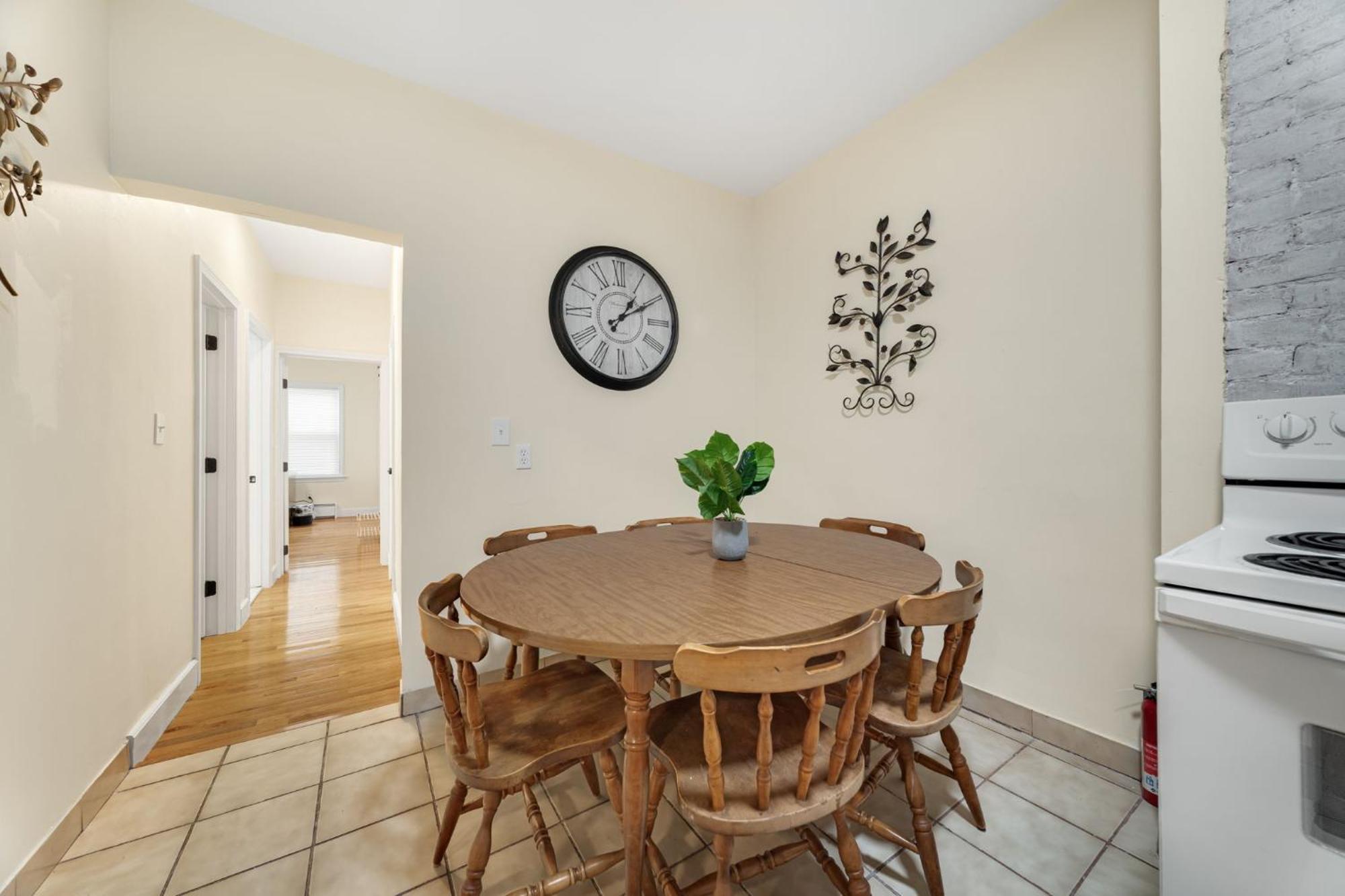 Newly Renovated 2Br1Ba Apt At The Boston City Екстер'єр фото